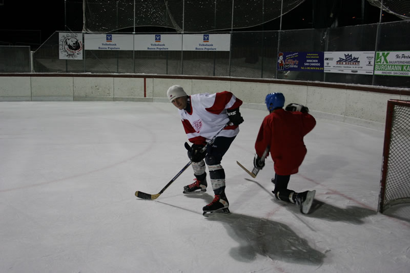 gal/Eishockeyspiel in Toblach/2008-02-02 SVR Eishockey 042.jpg